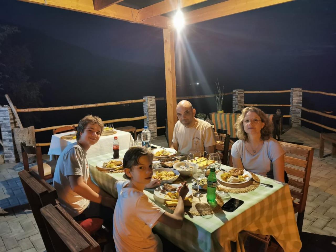Kaza Ladera Bed & Breakfast Seladinha ภายนอก รูปภาพ