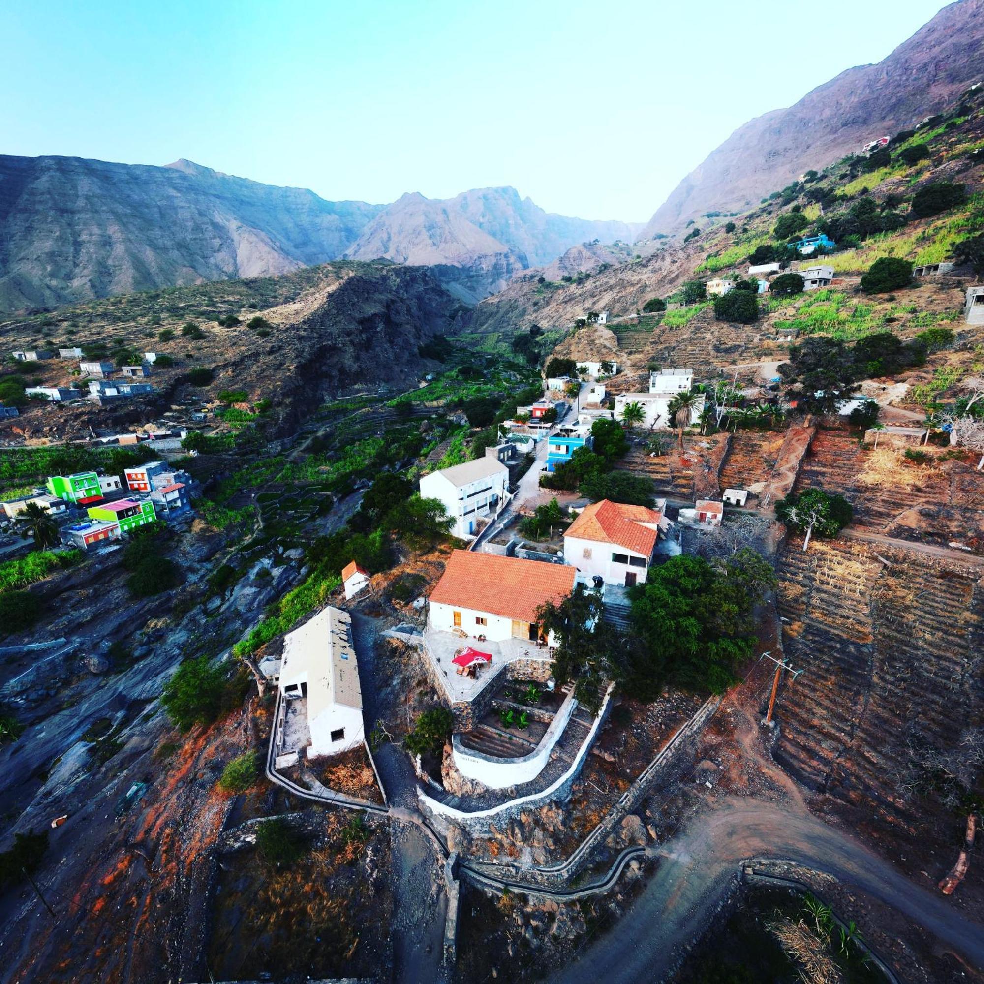 Kaza Ladera Bed & Breakfast Seladinha ภายนอก รูปภาพ