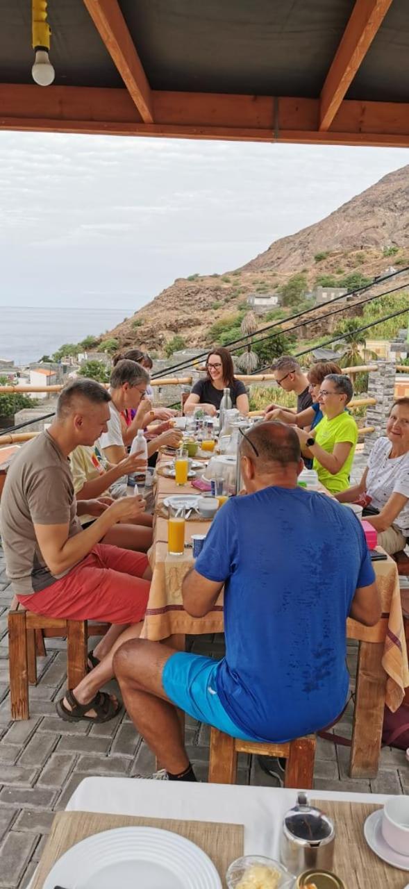 Kaza Ladera Bed & Breakfast Seladinha ภายนอก รูปภาพ