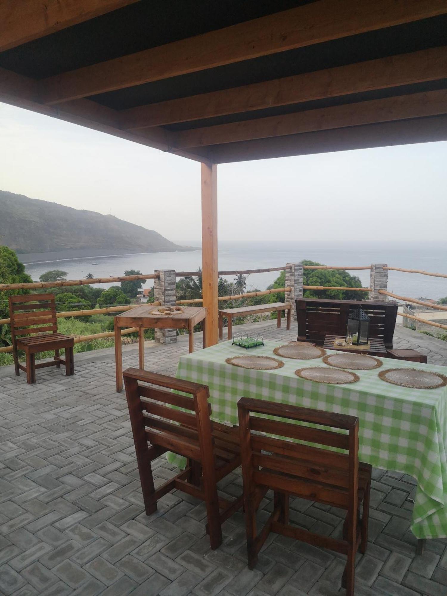 Kaza Ladera Bed & Breakfast Seladinha ภายนอก รูปภาพ