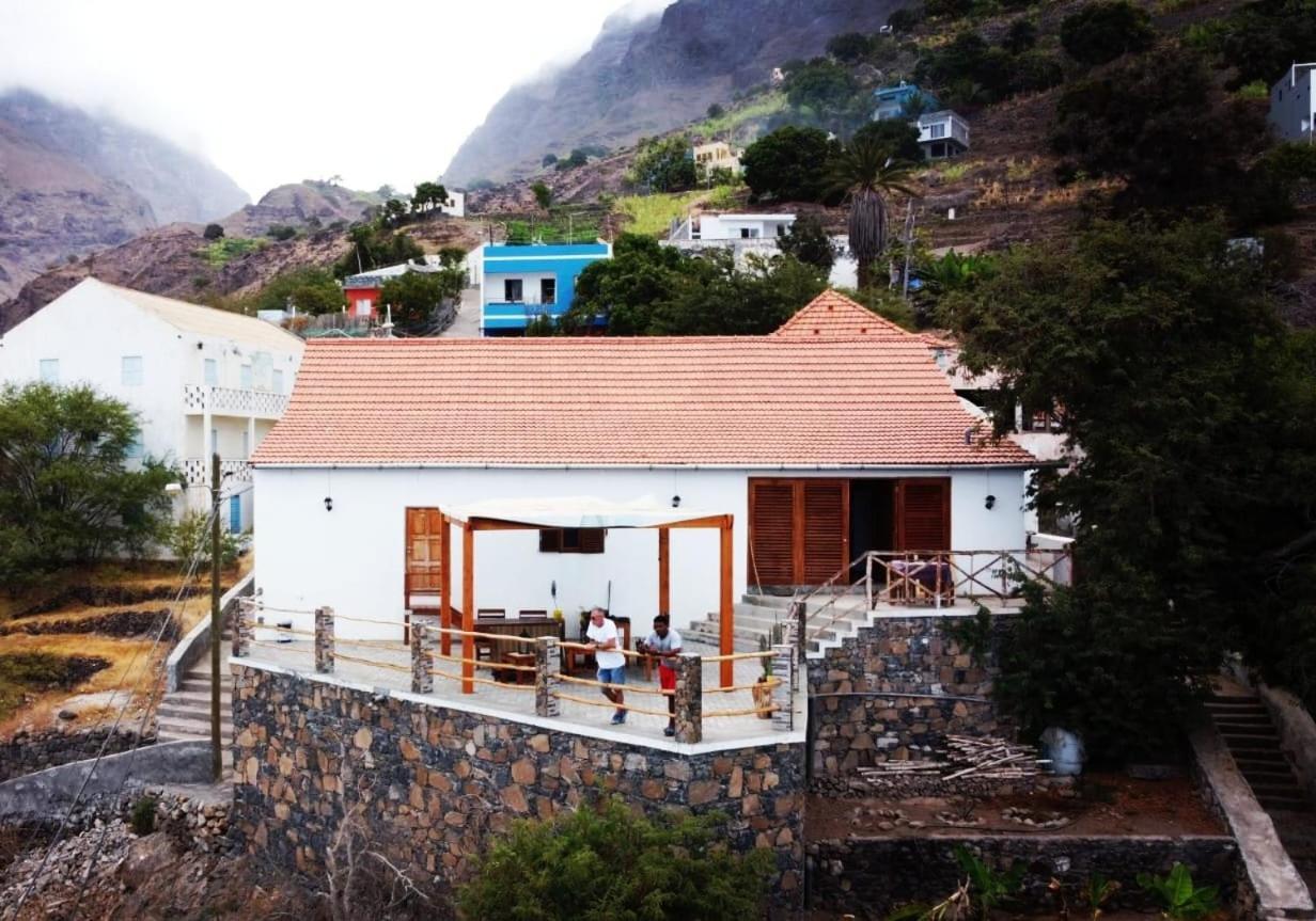 Kaza Ladera Bed & Breakfast Seladinha ภายนอก รูปภาพ